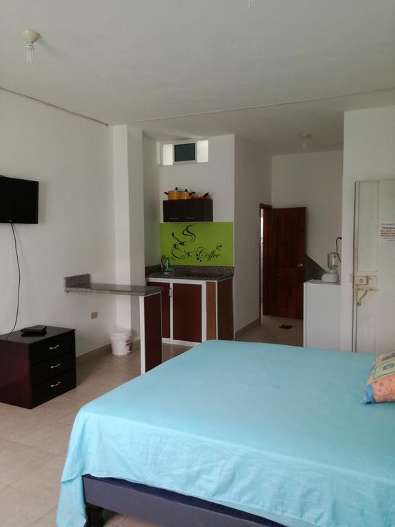 Francisco Habitaciones Манта Екстериор снимка