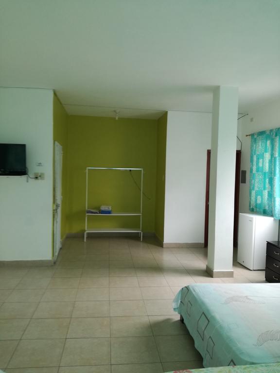 Francisco Habitaciones Манта Екстериор снимка